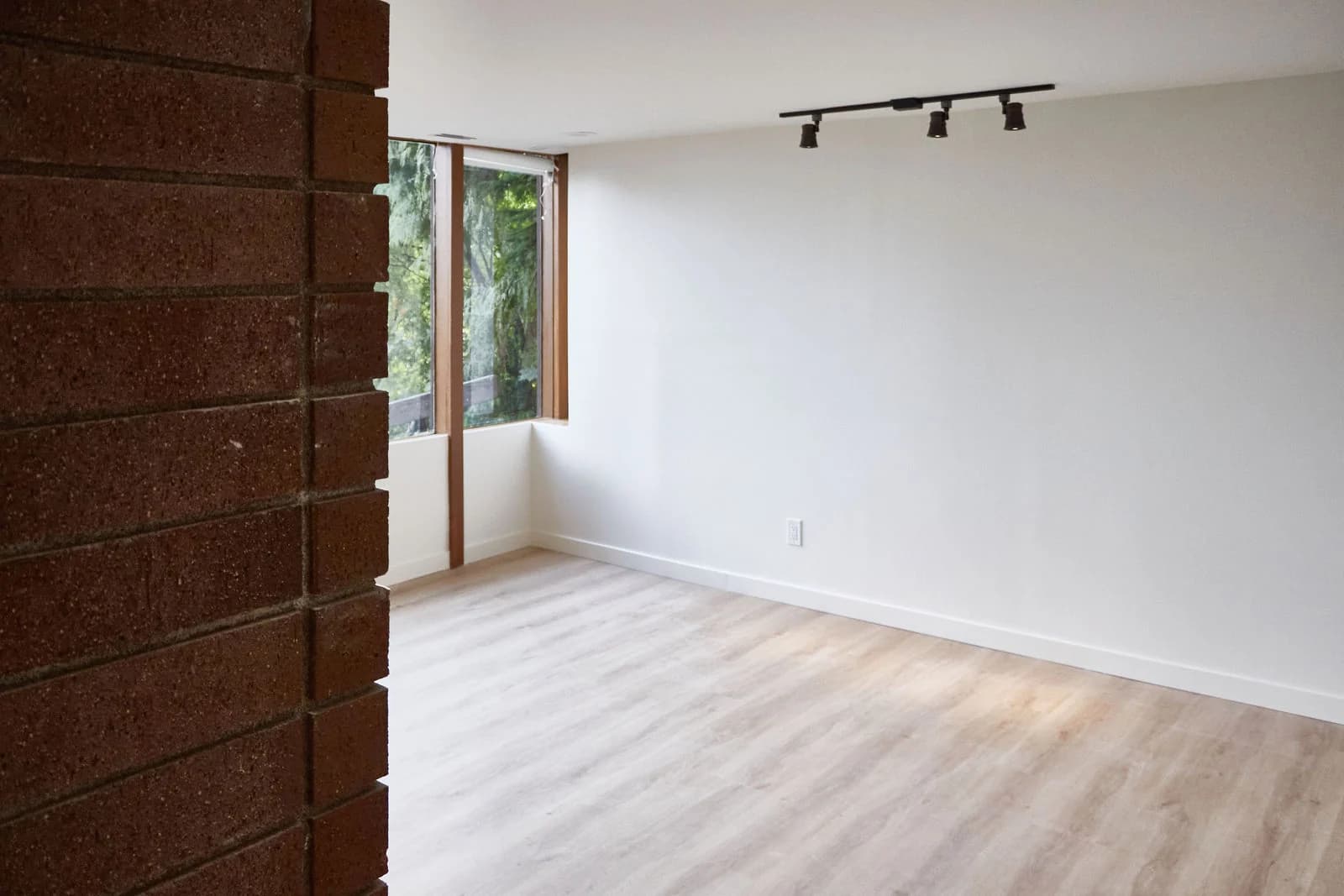 Wood floor in a whole-home remodel, Bellevue, WA, flooring by AIM Builders