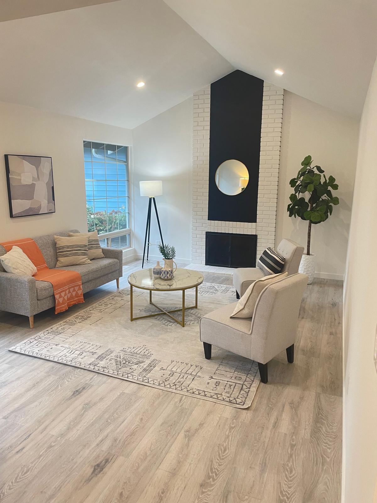 Open Living Space — photo 1
